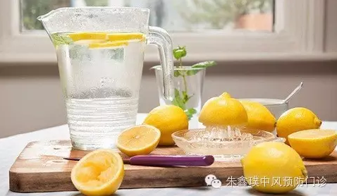 老年人的日常膳食建议